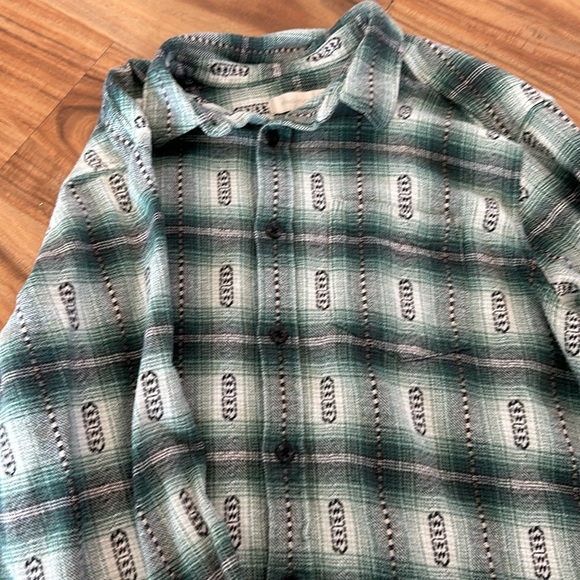 Men’s flannel - Picture 2 of 3